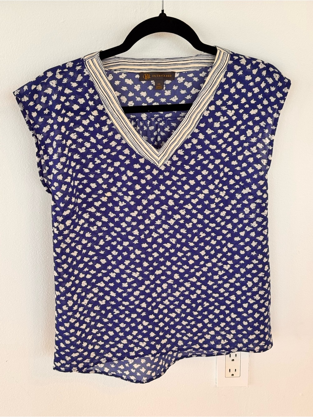 Outback Red Navy Blue Floral V-Neck Blouse